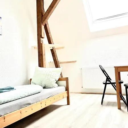Monteurzimmer Am Flughafen Homestay