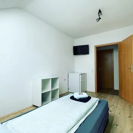 Monteurzimmer Am Flughafen Homestay Schkeuditz