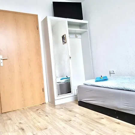 Homestay Monteurzimmer Am Flughafen